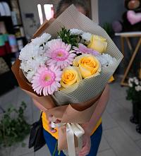 Букет цветов из:  Герберы, Розы и Хризантемы в Бахтеево