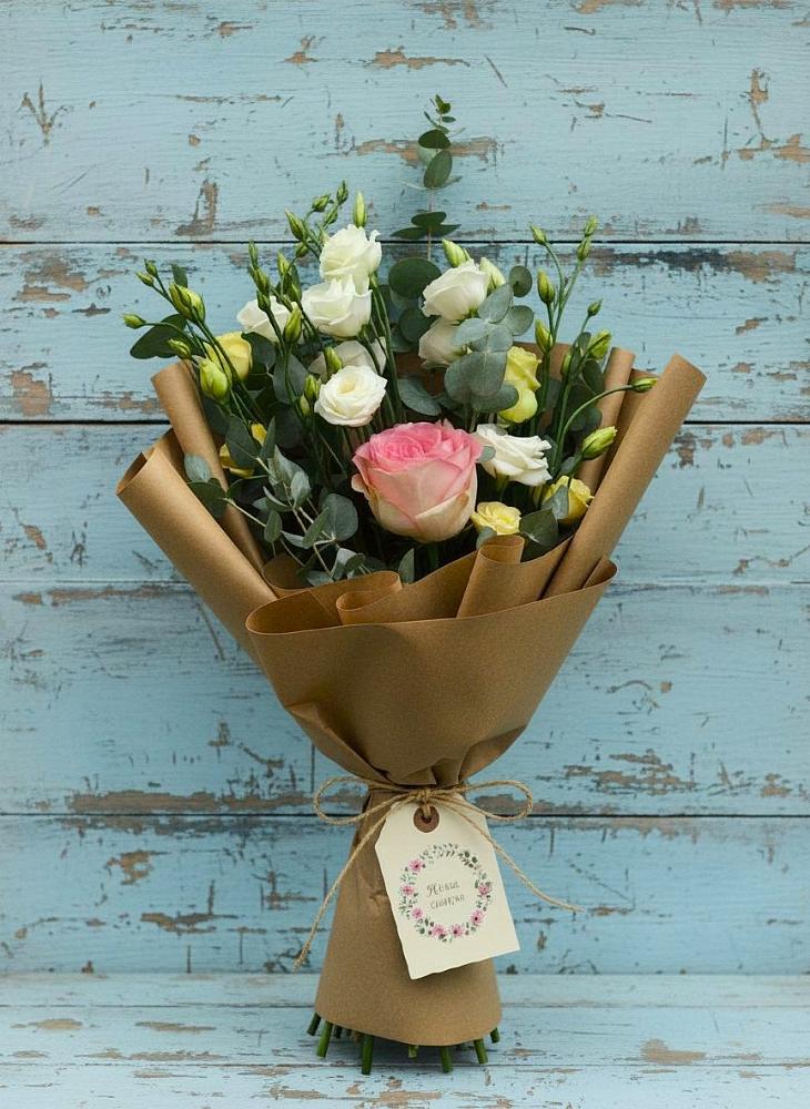 Букет цветов из: Розы и Лизиантусы в Бахтеево