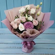 Букет цветов из:  Розы и Лизиантусы в Бахтеево