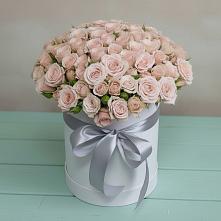 Цветочная композиция из Розы в шляпной коробке в Бахтеево