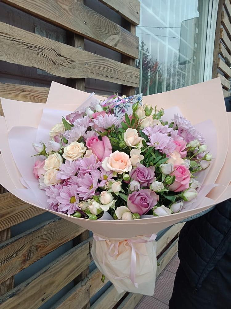 Букет цветов из: Розы и Хризантемы в Бахтеево