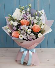 Букет цветов из:  Лизиантусы, Розы, Альстромерии и Гипсофила в Бахтеево