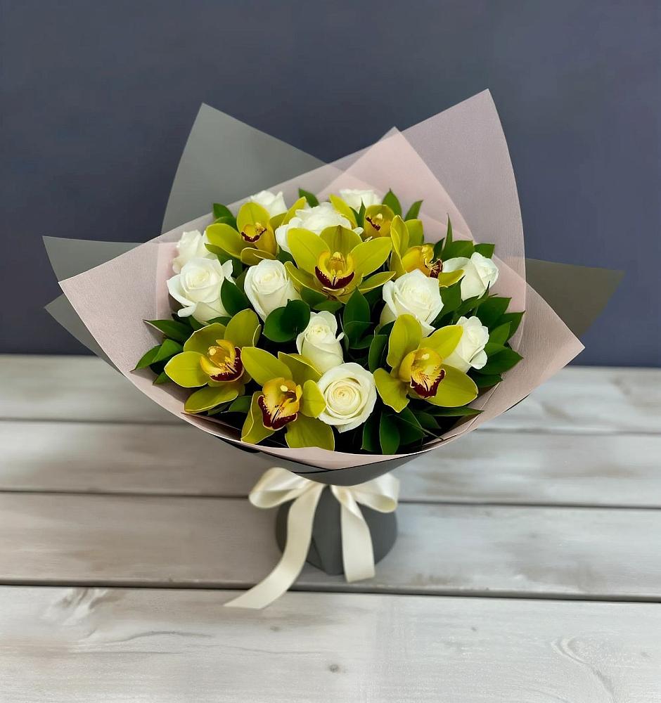 Букет цветов из: Орхидеи и Розы в Бахтеево