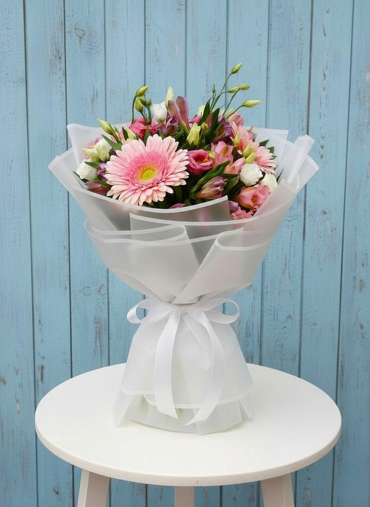 Букет цветов из: Герберы, Альстромерии и Лизиантусы в Бахтеево