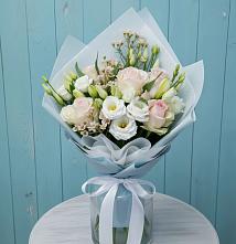 Букет цветов из:  Розы и Лизиантусы в Бахтеево