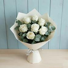 Букет Белые розы в Эвкалипте в Бахтеево