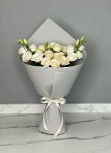 Букет цветов из:  Розы и Лизиантусы в Бахтеево